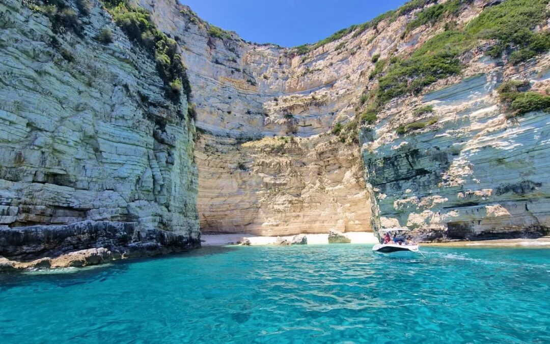 Top 5 Day Trips in Greece for the Summer